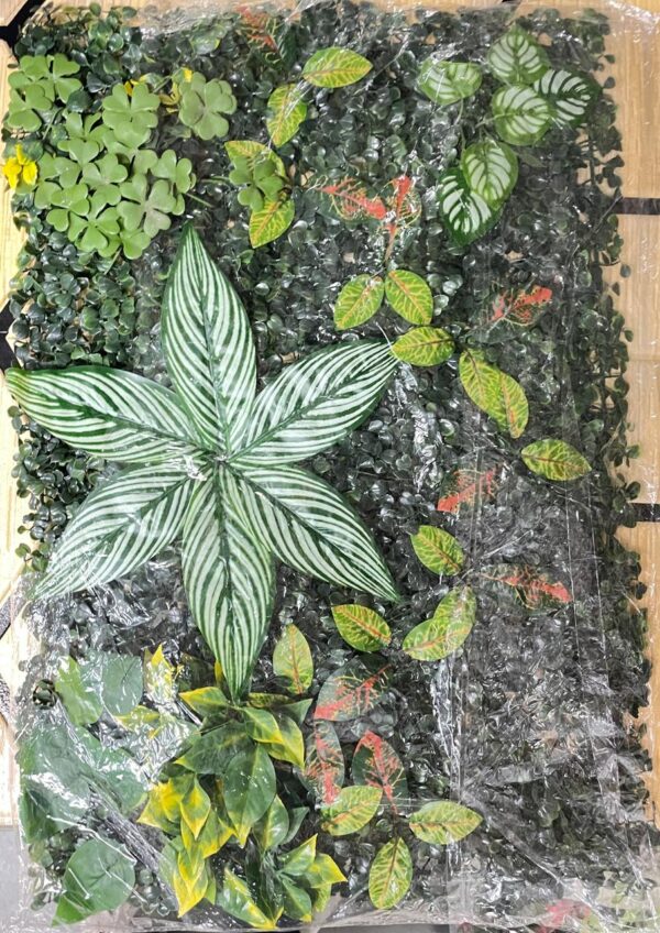 VERTICAL GRADEN TILES