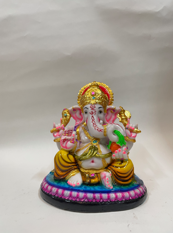 Decorative showpiece