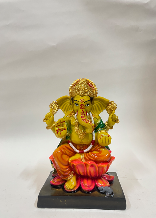 Decorative showpiece